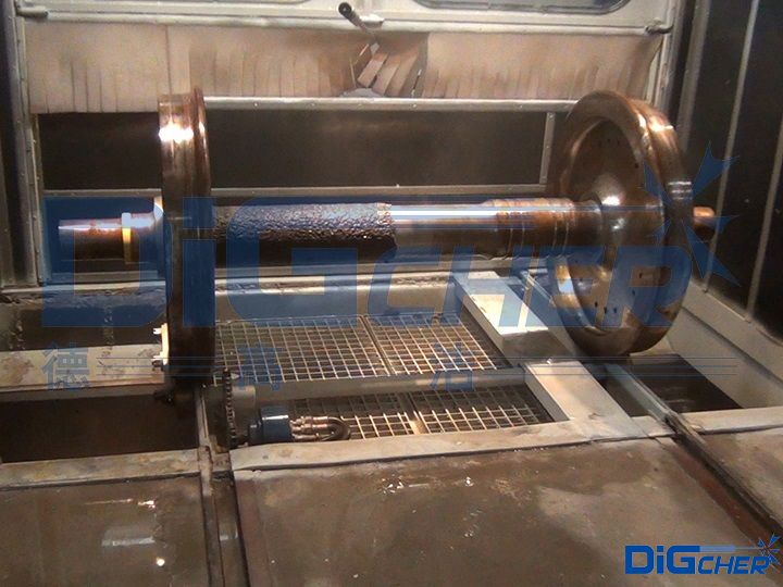 高速動(dòng)車(chē)組輪對(duì)除漆前后對(duì)比