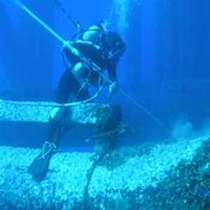 船底海生物清洗機(jī)-船底海生物清洗設(shè)備-高壓水射流海生物清洗機(jī)