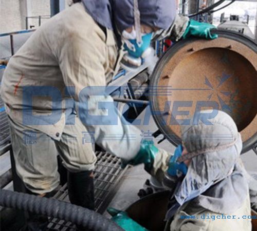 人工清洗罐車(chē)